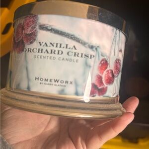 Homeworx Vanilla Orchard Crisp Candle - White and Red